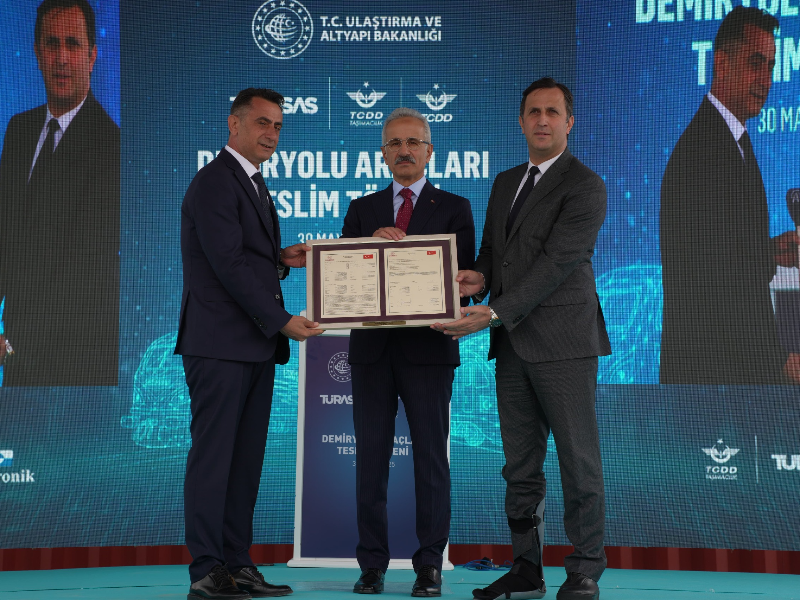 YENİ NESİL DEMİRYOLU ARAÇLARI HİZMETE HAZIR