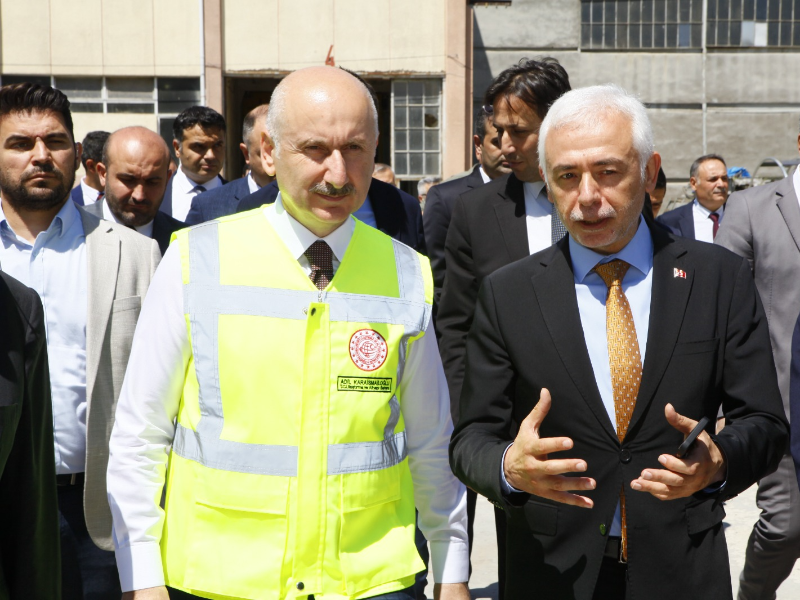 Ulaştırma ve Altyapı Bakanımız Türasaş Eskişehir Bölge Müdürlüğü'nü Ziyaret Etti